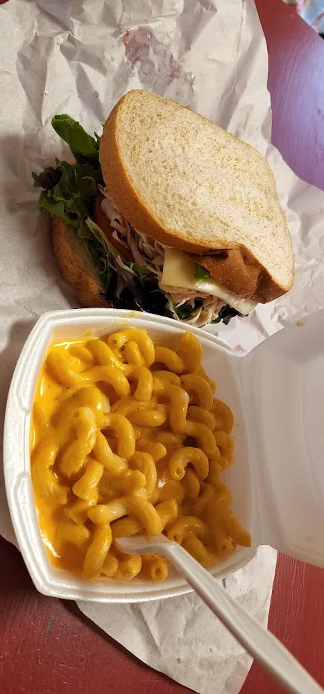 Club Sandwich with Mac and Cheese